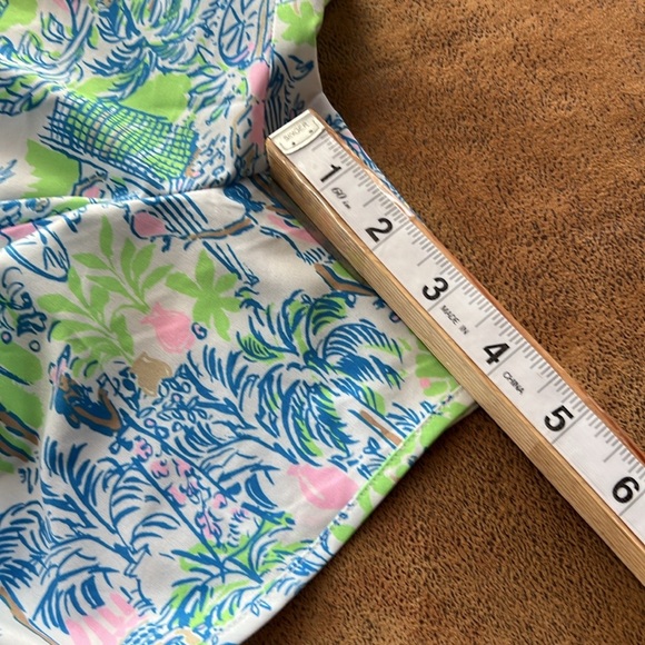 NWT Lilly Pulitzer Green and Pink Back Court UPF50 Athletic Shorts. XL - Picture 11 of 11